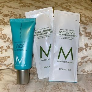 3/25$ 💜 MoroccanOil Mini Set